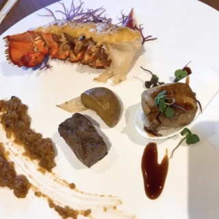 コースの一部を頂きました。非常に美味しかったです。