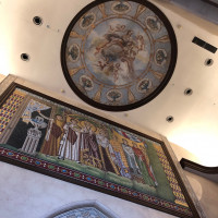 大聖堂入り口の天井の絵がとてもステキ！