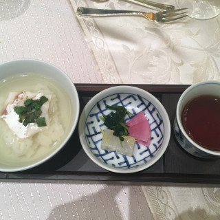 鯛茶漬け　香物　焙じ茶