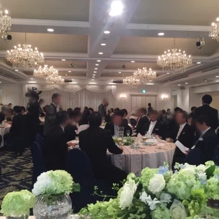100名は収容できる広々とした会場でした。