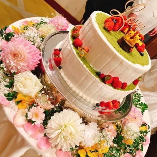 プランナーさんとたくさん考えたケーキです。