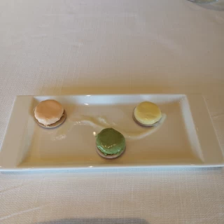 アミューズ