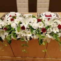 メイン装花
グリーンの部分は造花のようです
