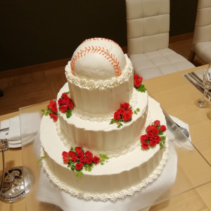 ウエディングケーキです。
オリジナルケーキが作れる|527472さんのホテルガーデンパレス@GARDEN（営業終了）の写真(983310)