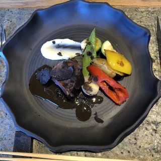 お肉の上にトリュフがふんだんに！香りも味も素晴らしかったです