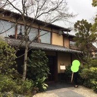 披露宴会場が 一つ一つの家のようになっています