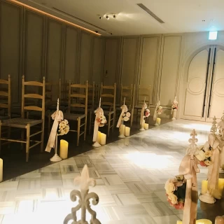 チャペルはシンプルです
