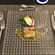 フルコースの試食付きでした。
前菜です。