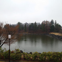 THE KIKUSUIから見える荒池と奈良ホテル