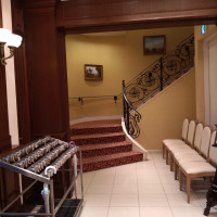 式場入口近くの階段 おしゃれです。
