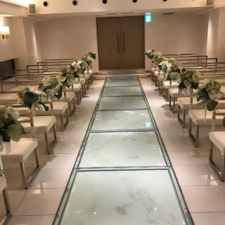 バージンロード（向かって入り口）