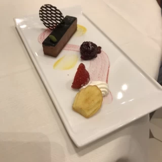 可愛らしいデザートプレート。