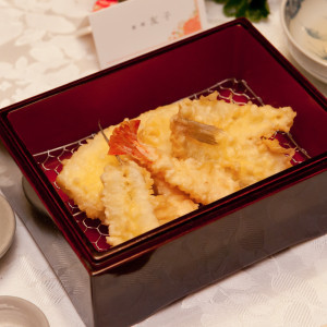 メインの天ぷら。軽くてとっても食べやすいです。|528746さんの浅草 中清の写真(753187)