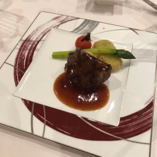 メイン
