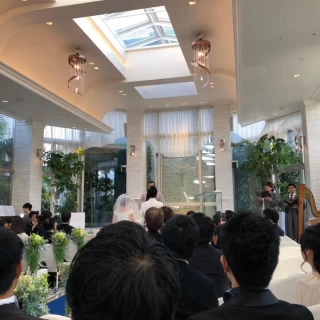 天井から差し込む光がきれい。