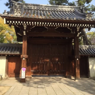 神館の大きな扉が目の前で開くのは圧巻でした