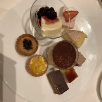 デザートビュッフェ