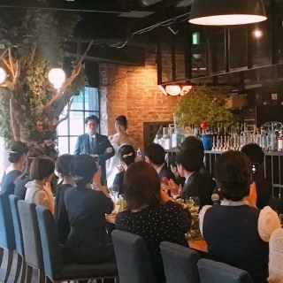 窓からの光がたくさん入り、明るかったです。
