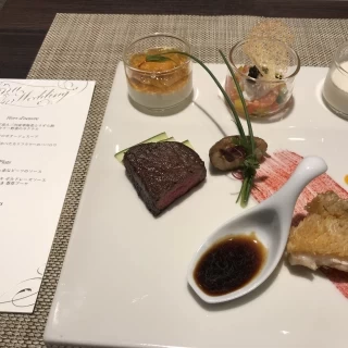 試食でいただいたコース料理です。