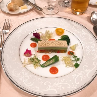 前菜。見た目にも鮮やかで美味しかったです。