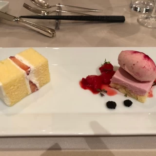ウェディングケーキとデザート