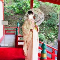 神殿前でロケーション撮影。