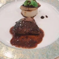 黒毛和牛のフィレ肉とフカヒレ大根