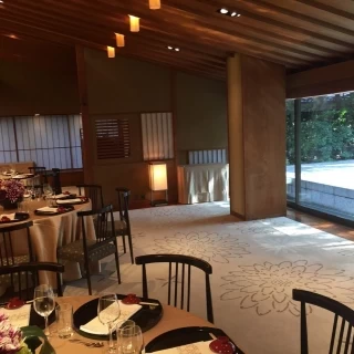大きな窓があるので光が入ってとても明るい印象でした。