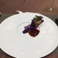 臭みがなく、ソースもとても美味しかったフォアグラ。