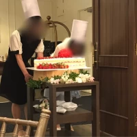 ケーキ入場の演出ができます
コック帽は貸してもらえます