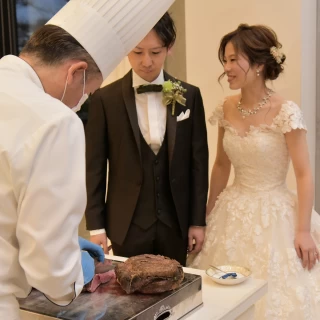 ローストビーフの肉ケーキ入刀
