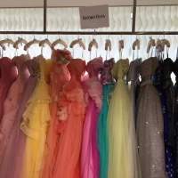 カラードレスも種類がたくさんでした