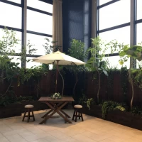 隣接したガーデン風のフォトスポット。