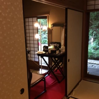 新郎新婦控室(メイク台）