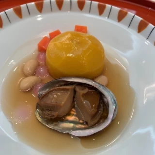 人気のかぼちゃ饅頭、おもちのようにモチモチしていました