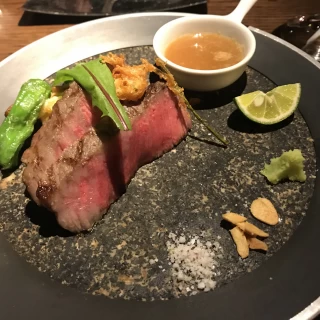 お肉料理