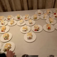 ウェディングケーキ
ビュッフェ形式