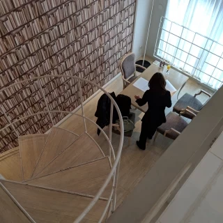 控室を上から