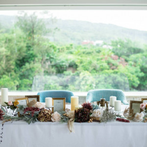 持ち込みのテーブル装花|531903さんのブルー インフィニティー／ILE DE RÉ (イル・ド・レ)●小さな結婚式の写真(780795)