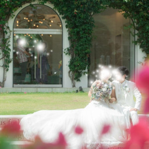 photoshooting、集合写真を撮るガーデン|531903さんのブルー インフィニティー／ILE DE RÉ (イル・ド・レ)●小さな結婚式の写真(780762)