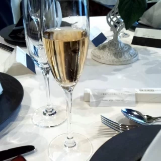 和モダンな結婚式ができます
