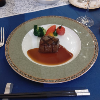 国産の牛フィレ肉は柔らかくて評判がとても高かったです