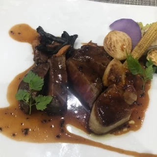 試食でお肉3種類いただきました。お料理はとてもおススメ！