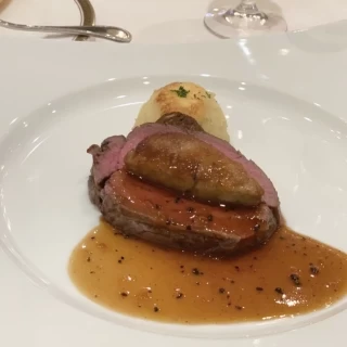 メインのお肉料理