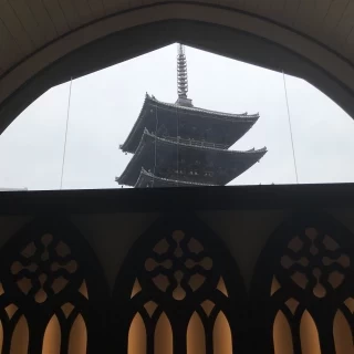 挙式会場から見える八坂の塔