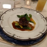 お肉料理