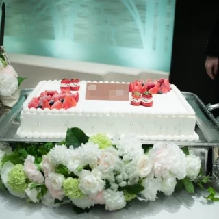 ウェディングケーキ
細かいところまで仕様を決められます