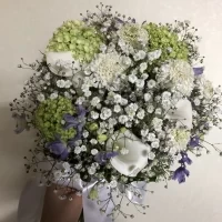 ウェディング用ブーケ
イメージを伝え予算内で作ってもらった