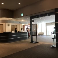 受け付け、フロント