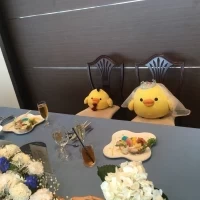 お色直し中の座席